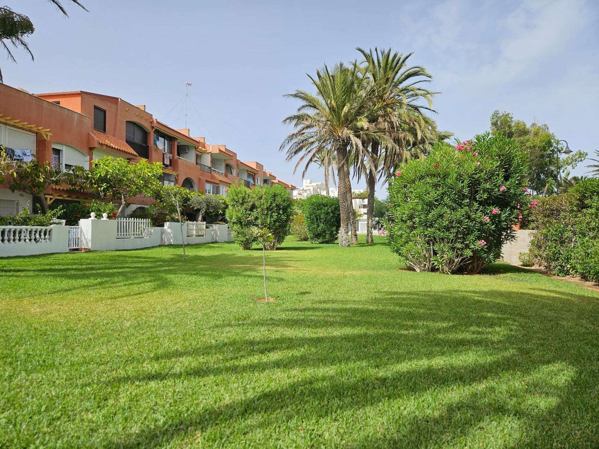 Apartamento Buganvilla Beach Roquetas de Mar Eksteriør billede